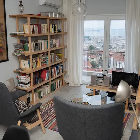 Floor Ano Poli Homestay Thessaloniki