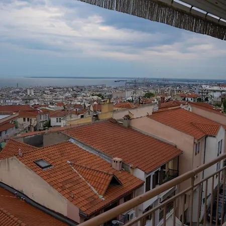 Floor Ano Poli Δωμάτια σε οικογενειακή κατοικία *